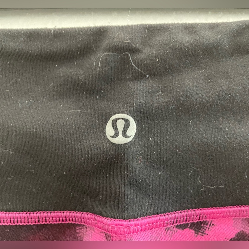 Lululemon Blooming Pixie Raspberry Leggings Size 6 - image 4